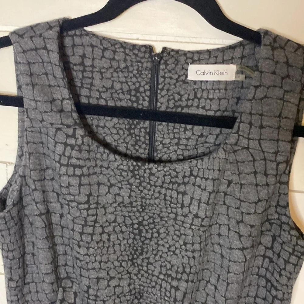 Calvin Klein Gray Sleeveless Sheath Midi Dress Square Neck. Size 4. Zipper back.